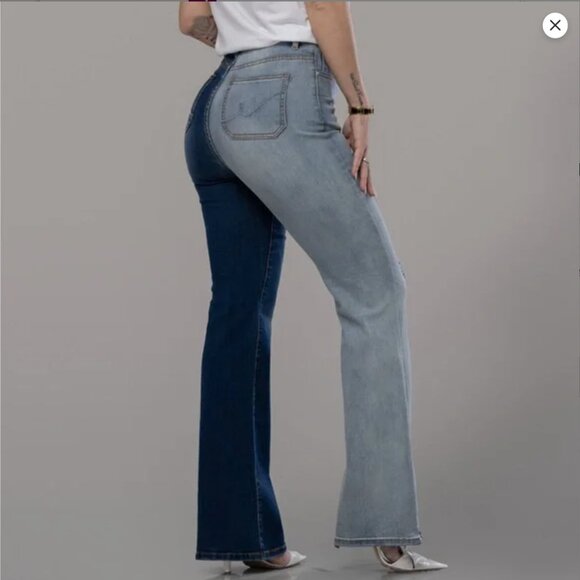 NWT - By Egreis Corey Jeans - two toned flare jeans - Picture 2 of 4